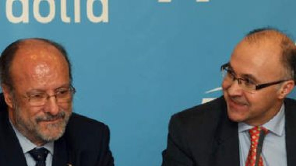 León de la Riva y Ramiro Ruiz Medrano.