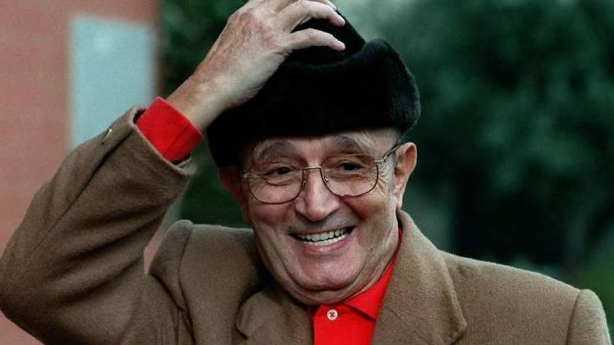 Tony Leblanc, siempre sonriente, en una imagen tomada cuando le iban a entregar un premio de cine.