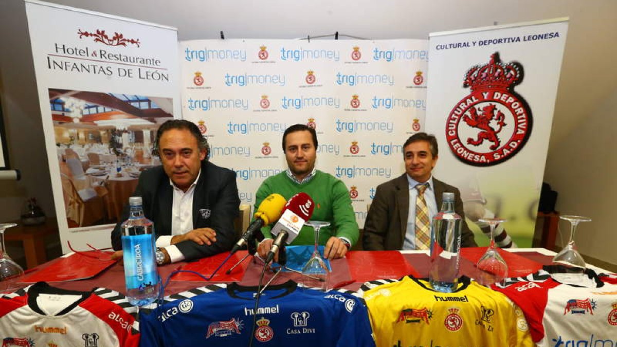 La imagen recoge la presentación de Trig|Money como patrocinador de la Cultural.