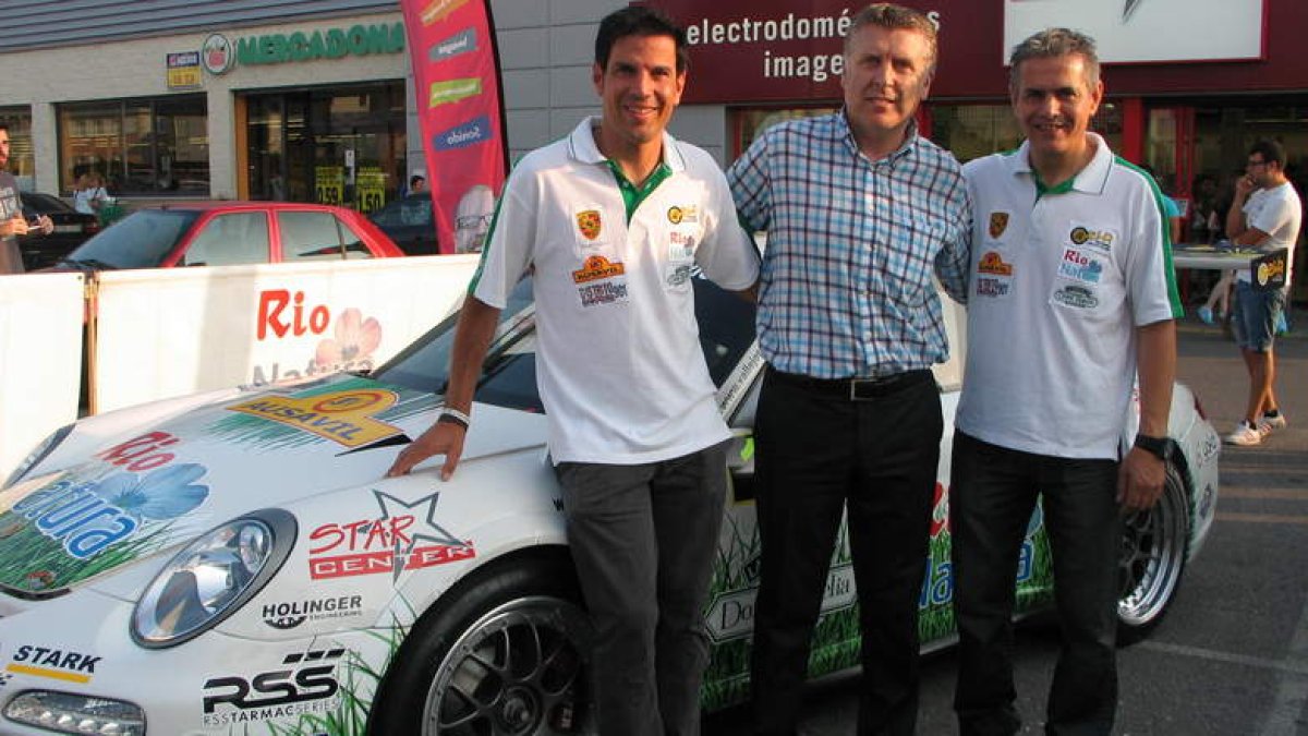 El Porsche 997 GT3 de Sergio Vallejo estuvo expuesto ayer en Ponferrada.