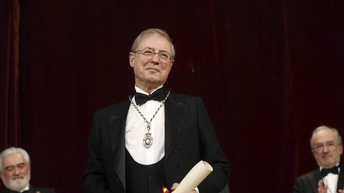 El escritor Félix de Azúa el día que ingresó en la Real Academia Española. KIKO HUESCA