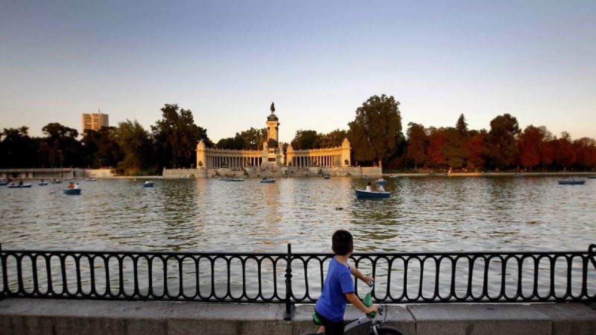 El lago del Parque del Retiro, en Madrid.