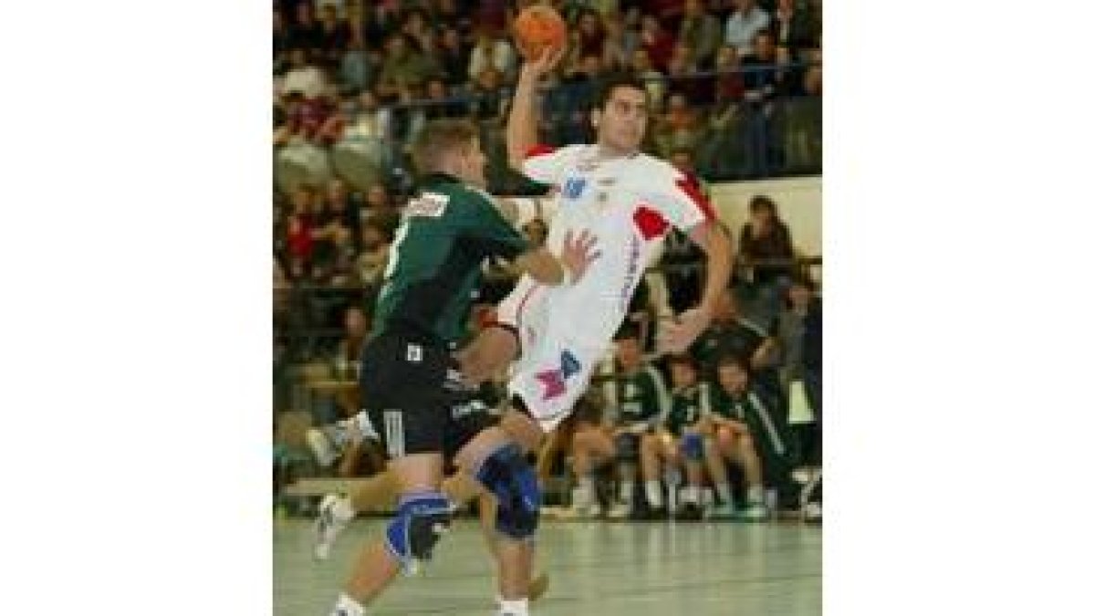 Espigol, durante el partido de Recopa frente al Wacker Thun en Suiza