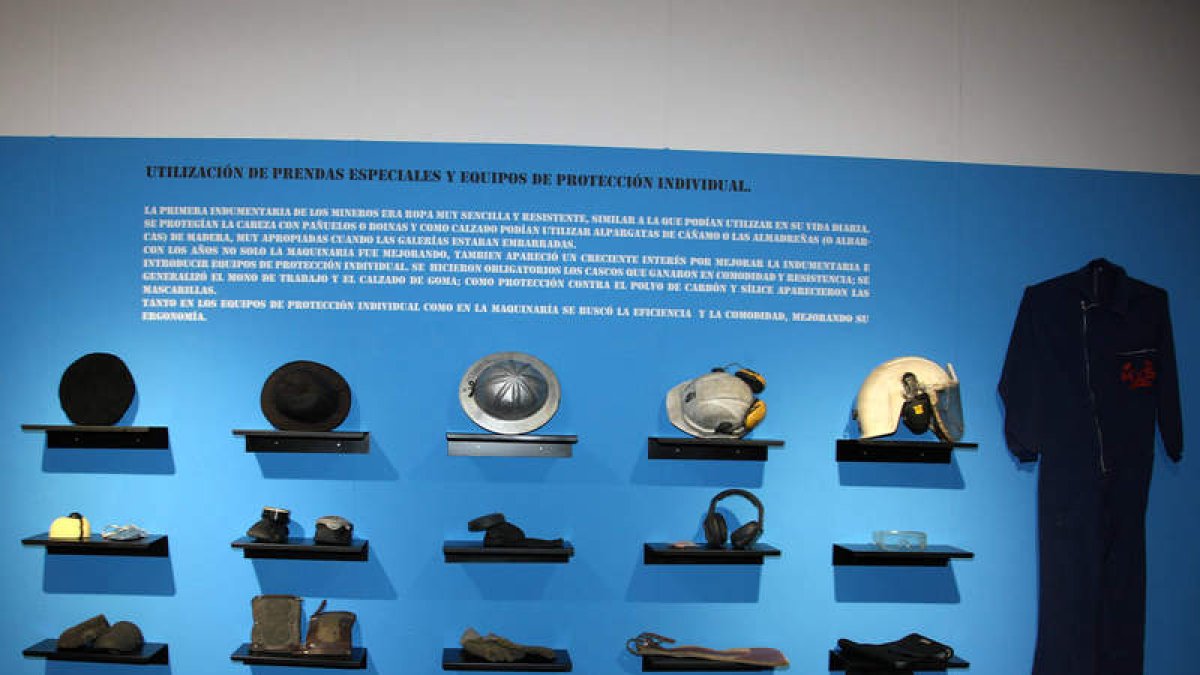 Distintas indumentarias para la minería.