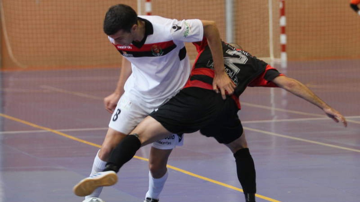 Pablo materializó cuatro de los goles leoneses.