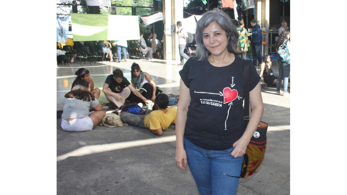 Pilar Cea en el Campus de la Universidad de León.