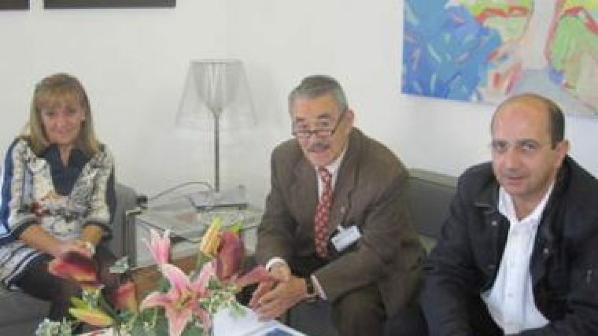 Isabel Carrasco y Juan José García Marcos, durante la reunión.
