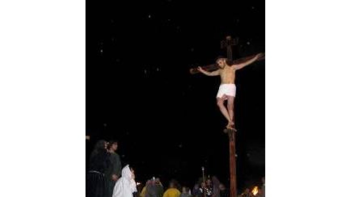 La Virgen, San Juan y María Magdalena, al pie de la cruz