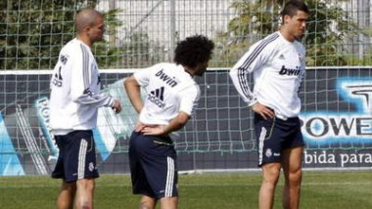 La baja de Cristiano Ronaldo pueda deberse a un castigo tras criticar el sistema de Mourinho.