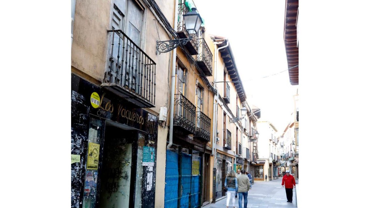 La Rúa es una de las calles con más cierres. MARCIANO PÉREZ
