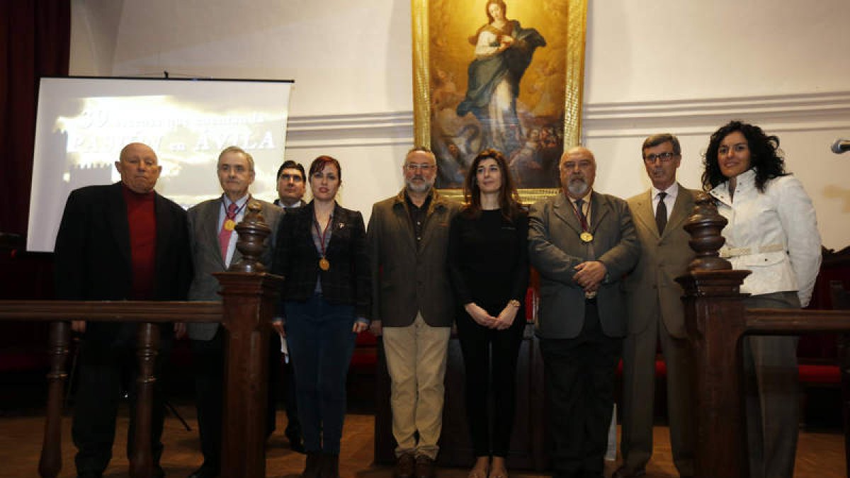 Representantes de ambas juntas de Semana Santa y autoridades, en el Seminario. MARCIANO