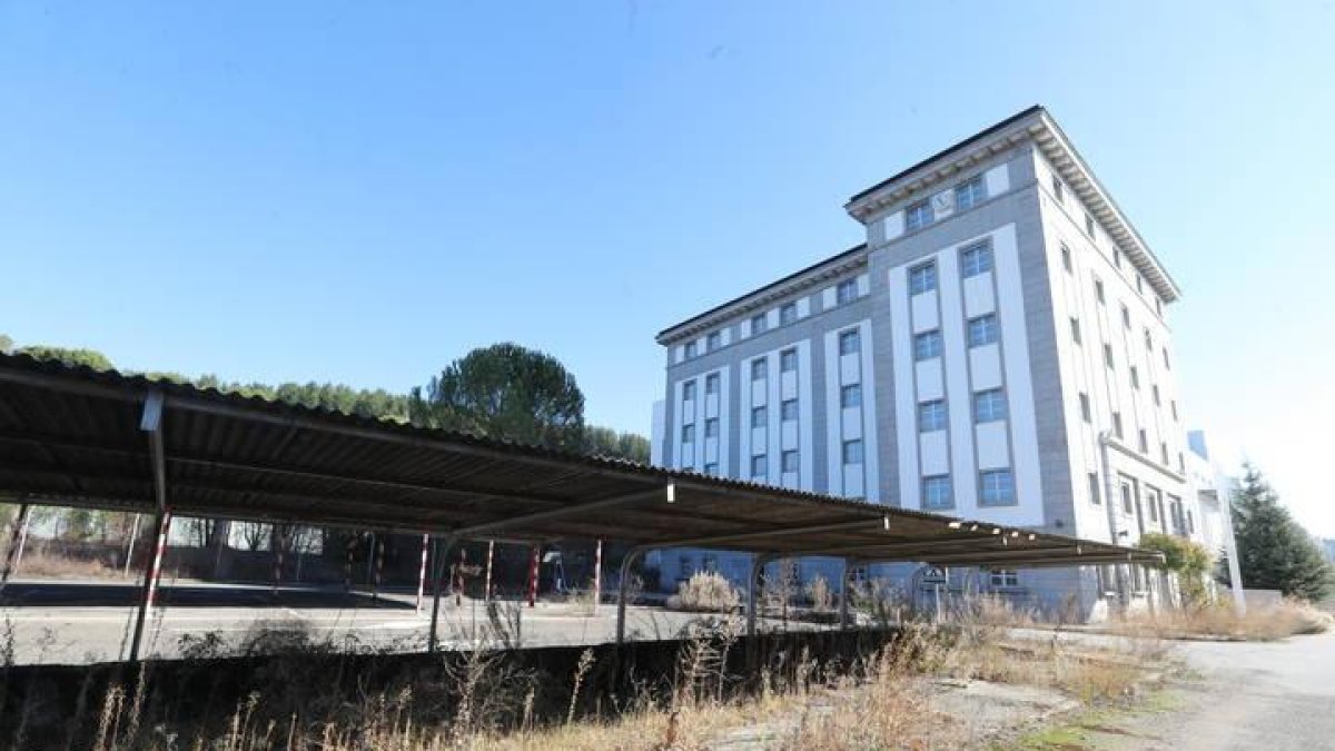 Estado de abandono de la Ciuden.