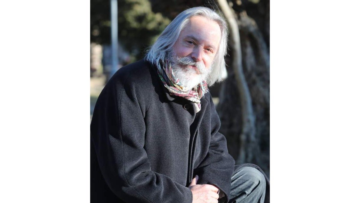 Luis Salvador López Herrero, psicoanalista y médico es el impulsor del seminario. RAMIRO