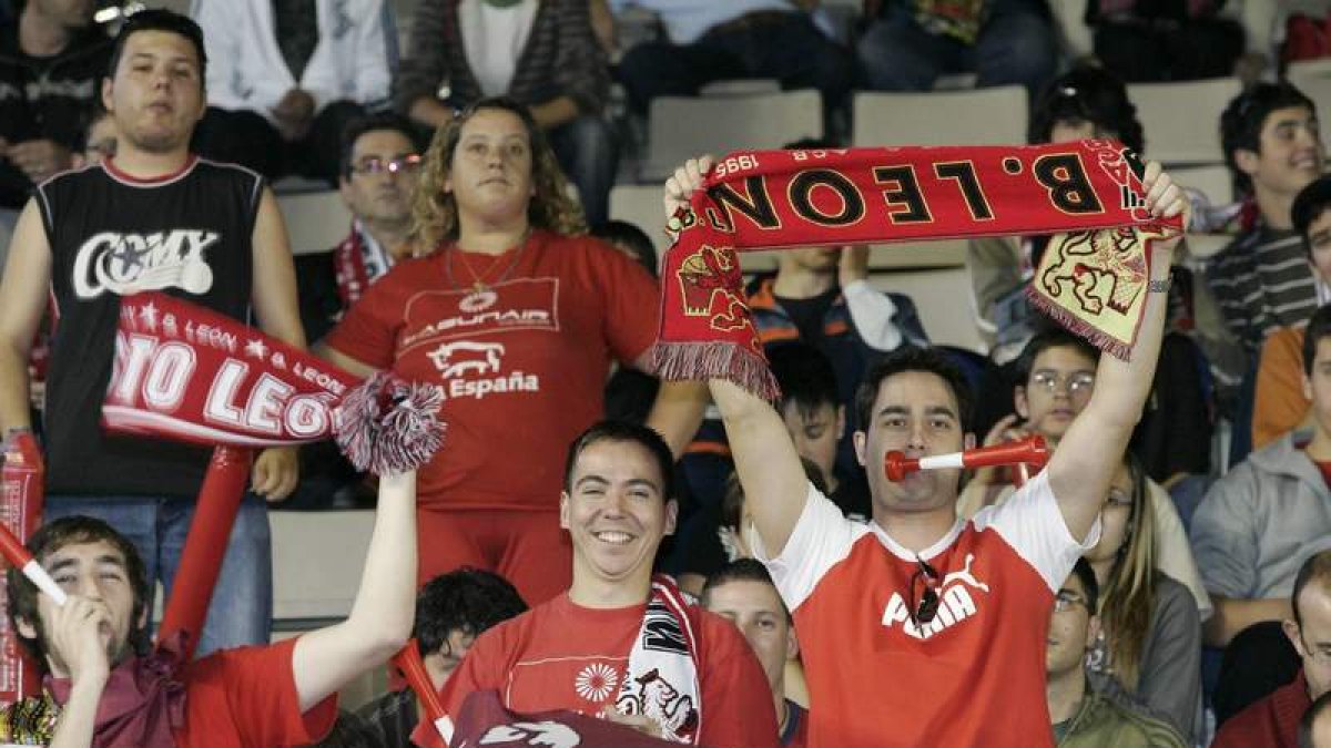 Los aficionados al básket seguirán teniendo baloncesto.