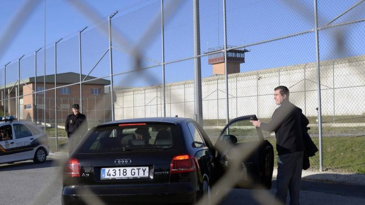 Jaume Matas abandona la prisión la pasada semana para pasar el día fuera y volver a dormir
