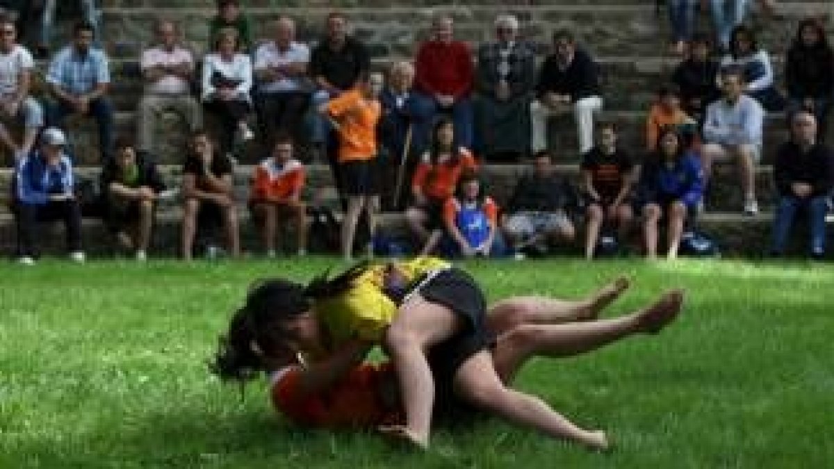 Las féminas dieron lo mejor de sí en el corro