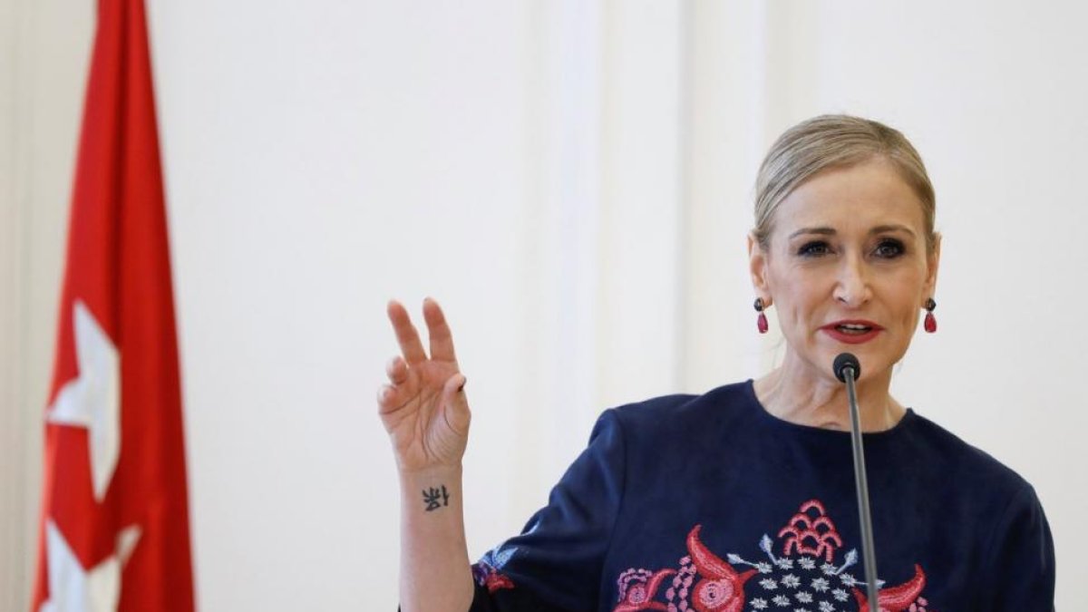 La presidenta de la Comunidad de Madrid Cristina Cifuentes en la Casa de Correos.