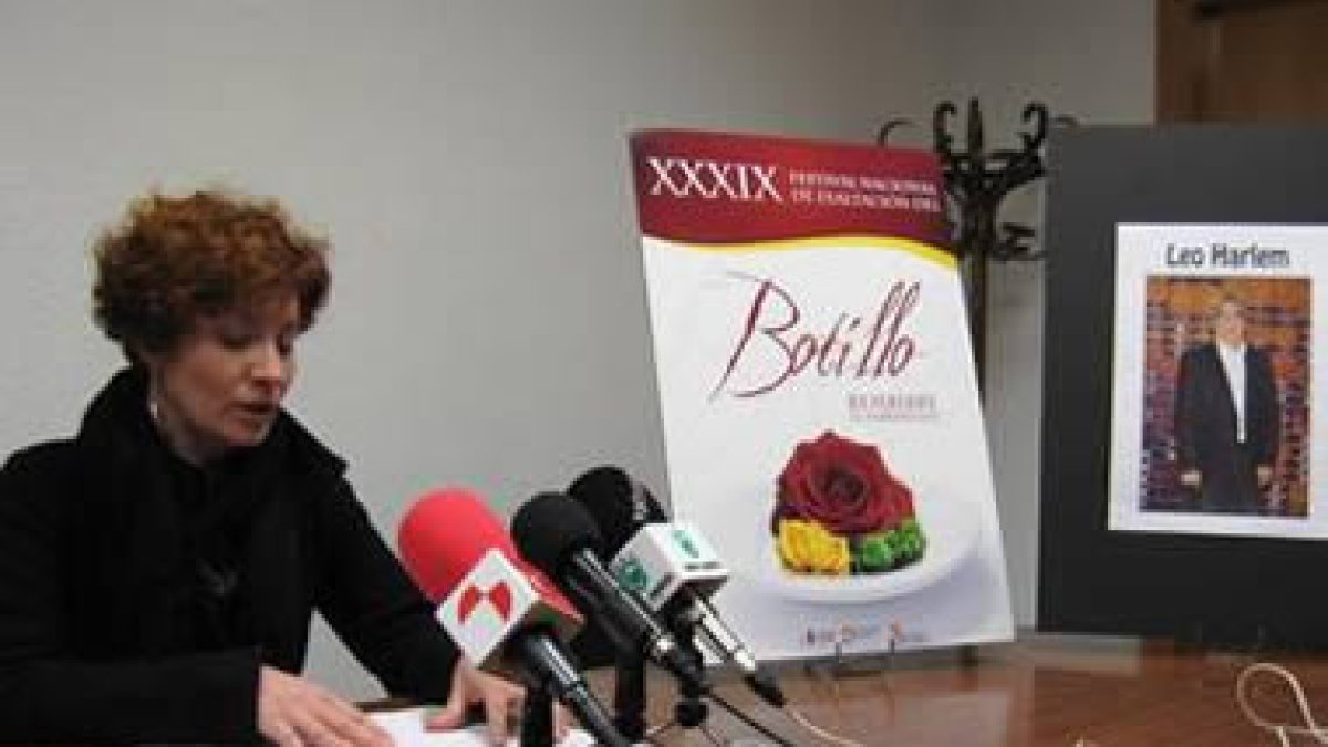 La presidenta del Patronato de Fiestas, Nancy Prada, en la presentación del programa.