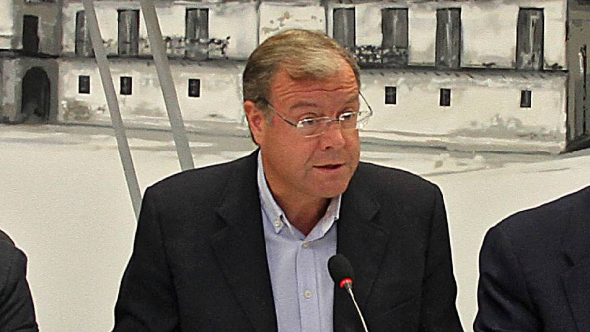 El alcalde de León, Antonio Silván confirmó la asignación de una partida para el edificio del INSS facilitada por el diputado leonés Alfredo Prada.