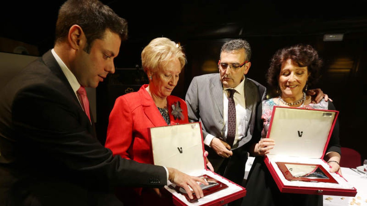 Iván Alonso, Concepción Blanco, Daniel Santos y María Encina Castro, ayer en Cat & Rest