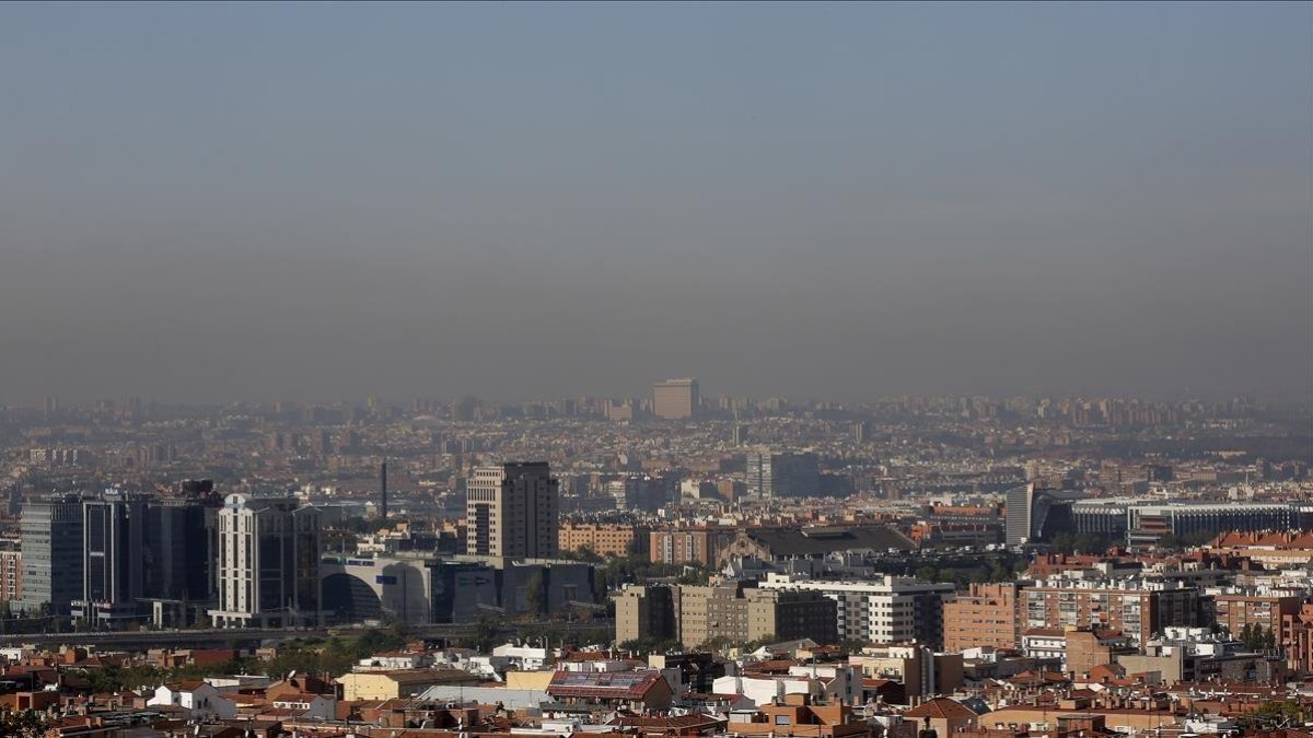 Madrid, en una mañana con los niveles de contaminación elevados