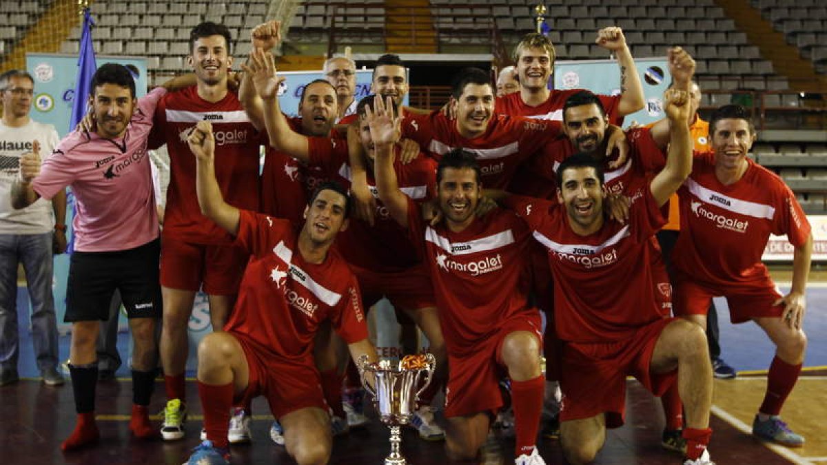 El Melón C (foto superior) realizó un gran Campeonato de España pero no pudo con el Margalet en la gran final de la Serie A. L’ Alcora de Valencia se alzó con el triunfo en la comeptición femenina.
