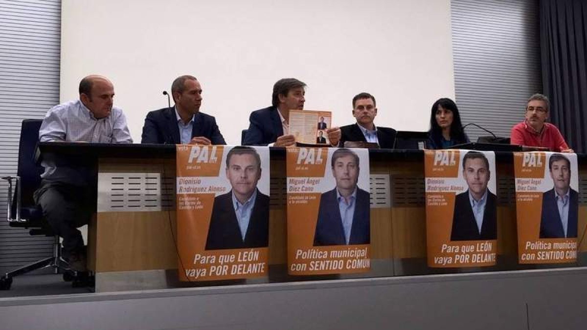 Los candidatos del PAL-UL, en la presentación del programa.