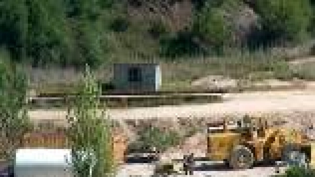 Las máquinas han seguido trabajando en la cantera de Paradela esta semana sin autorización