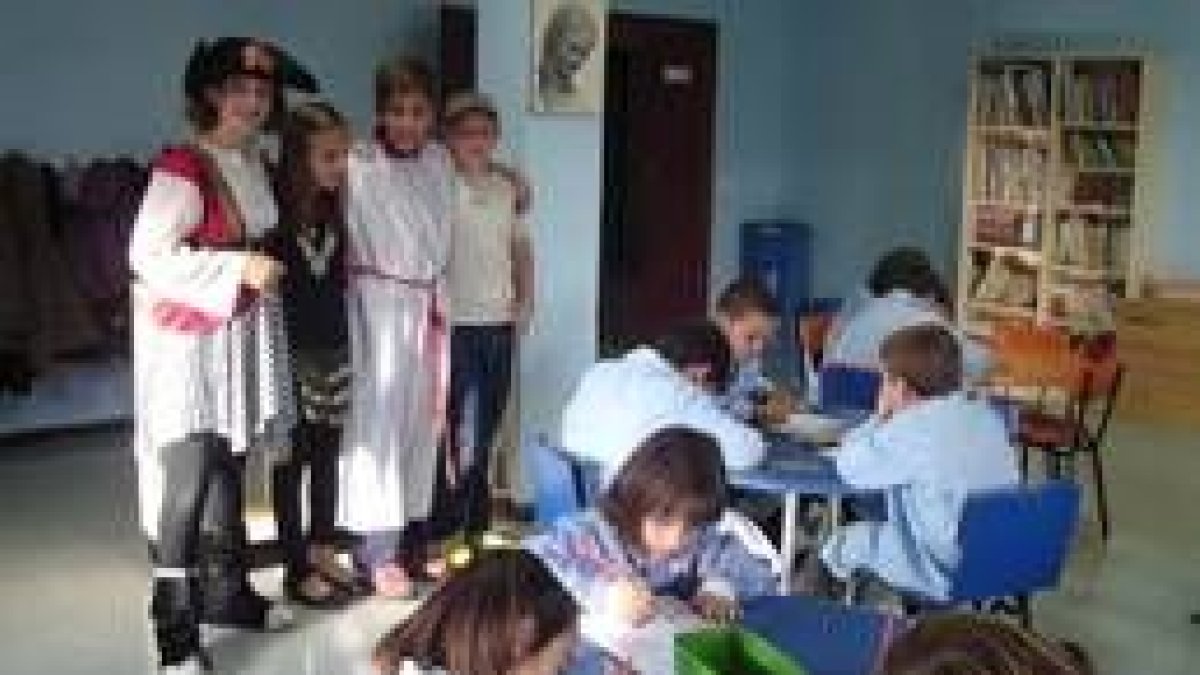La biblioteca infantil de las Teresianas se ha convertido en un espacio mágico en el centro