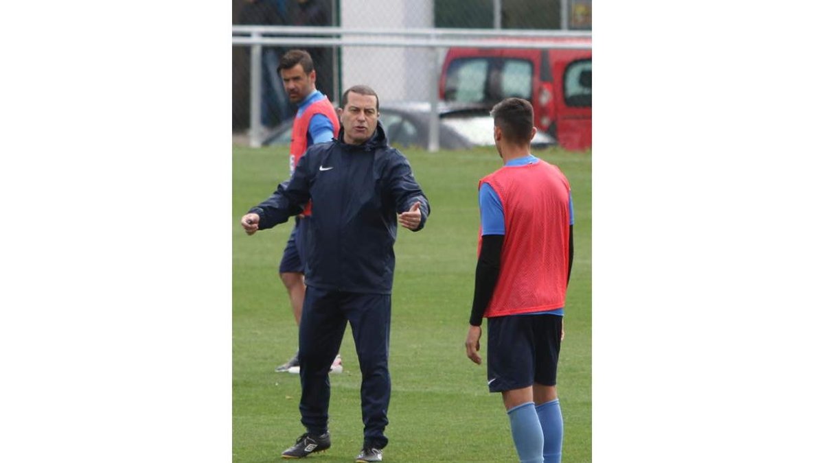 Tomé no se da por vencido y sostiene que todavía es posible alcanzar el playoff. L. DE LA MATA