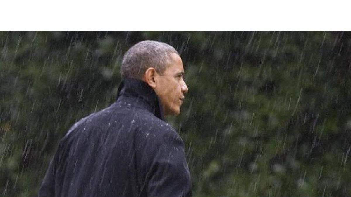 Obama regresa a Washington tras cancelar un acto electoral en Florida Jacquelyn Martin