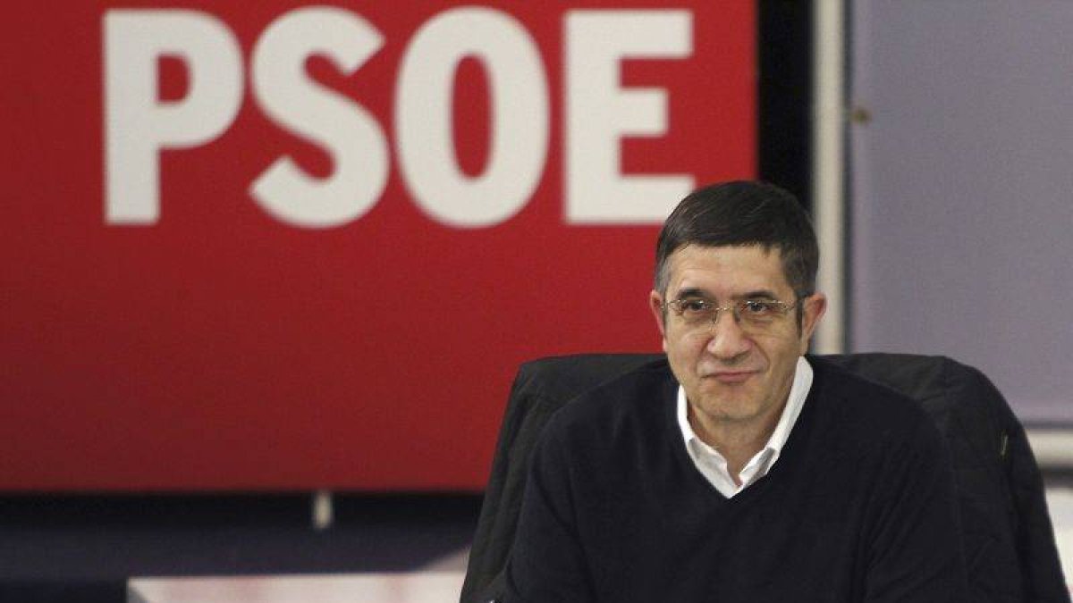 El exlehendakari Patxi López al inicio de la reunión de la Ejecutiva Federal del PSOE.
