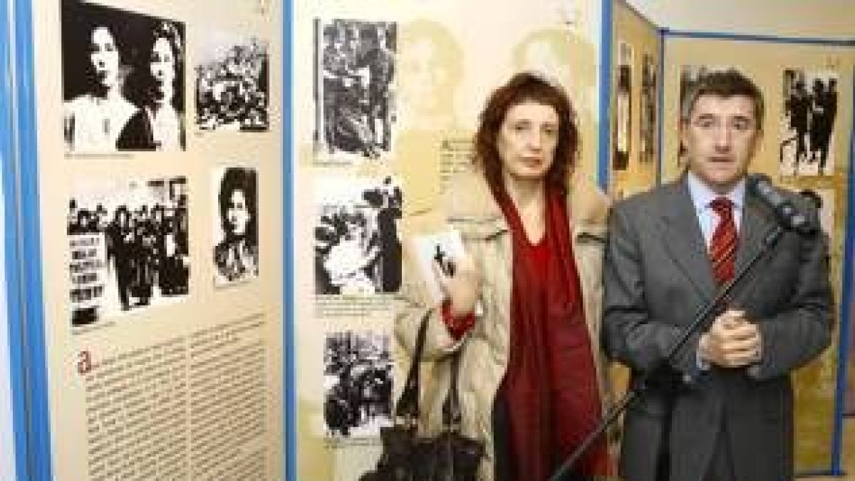 Maribel Almarza y Francisco Fernández, en la inauguración