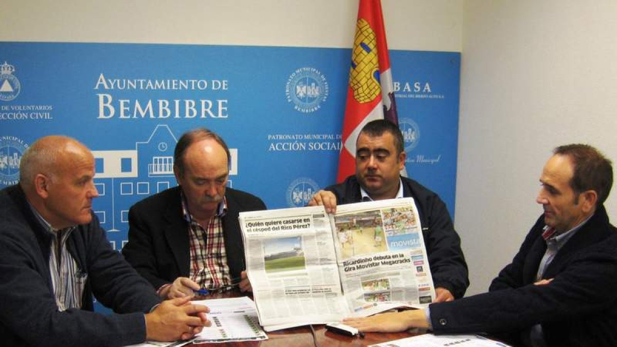 Serafín Vázquez, Manuel Otero, Carlos Merino y Luis Enrique Vaquero, ayer en la presentación.