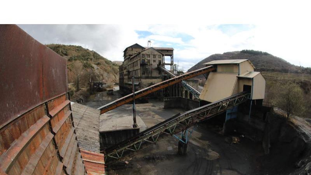 Instalaciones de lavadero de carbón de La Recuelga. L. DE LA MATA
