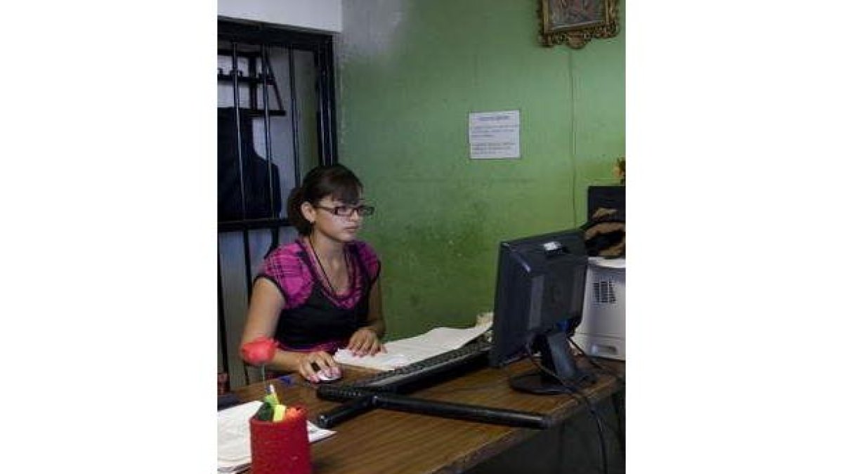 Marisol Valles García, ayer, en su oficina.