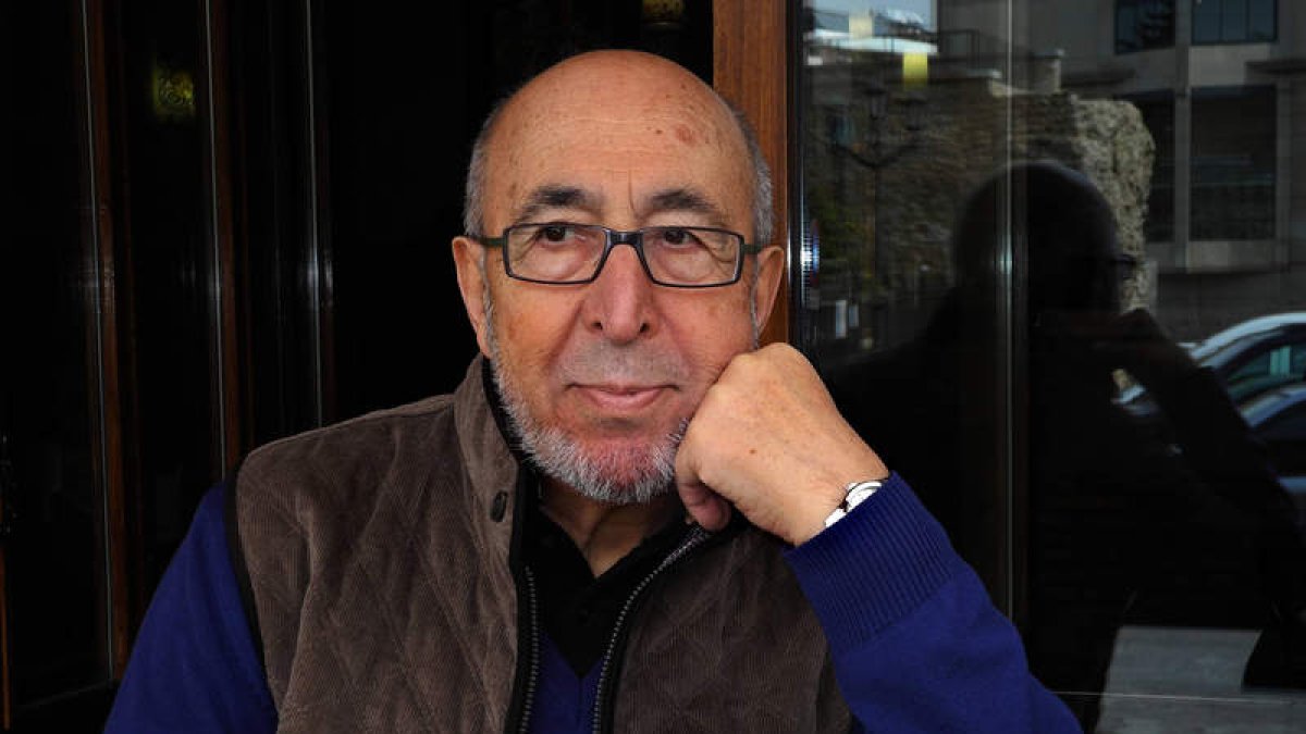 Imagen de Manuel Jular con motivo del premio Ateneo Cultural Jesús Pereda. DL