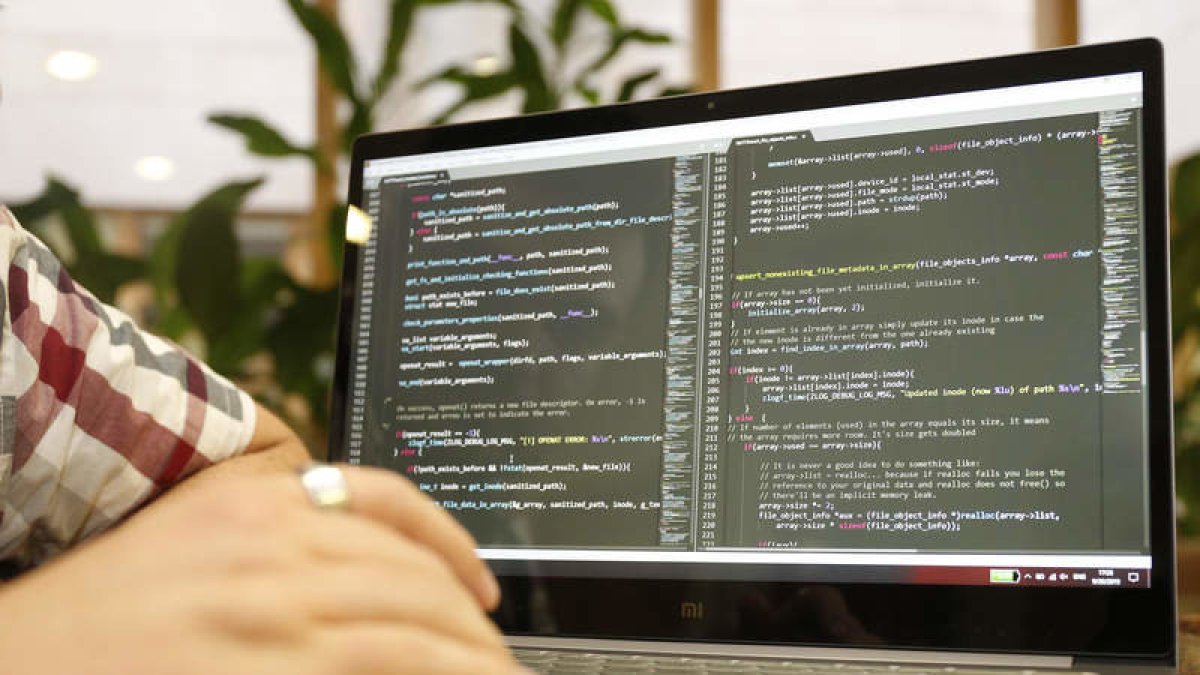 El ingeniero informático se ha centrado en la vulnerabilidad Toctou. FERNANDO OTERO