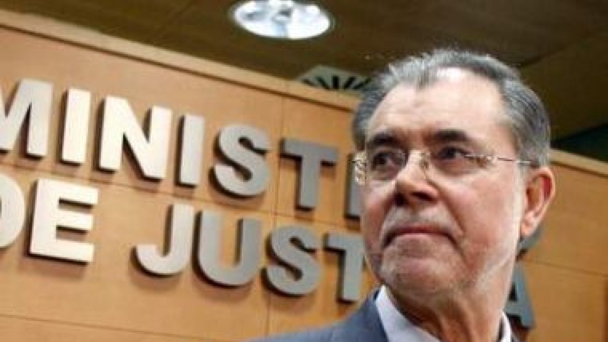 El ex ministro de Justicia, Mariano Fernández Bermejo, antes de la rueda de prensa