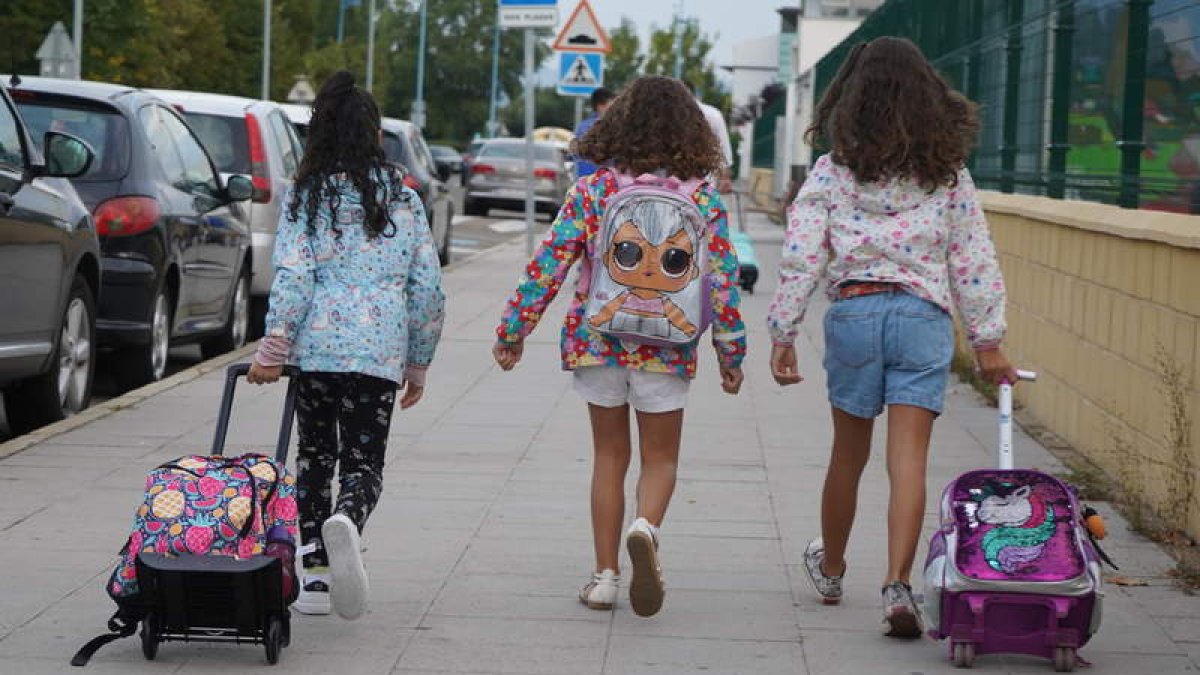 El regreso a las aulas está siendo más costoso para las familias en este curso convirtiendo septiembre en un mes complicado. J. NOTARIO