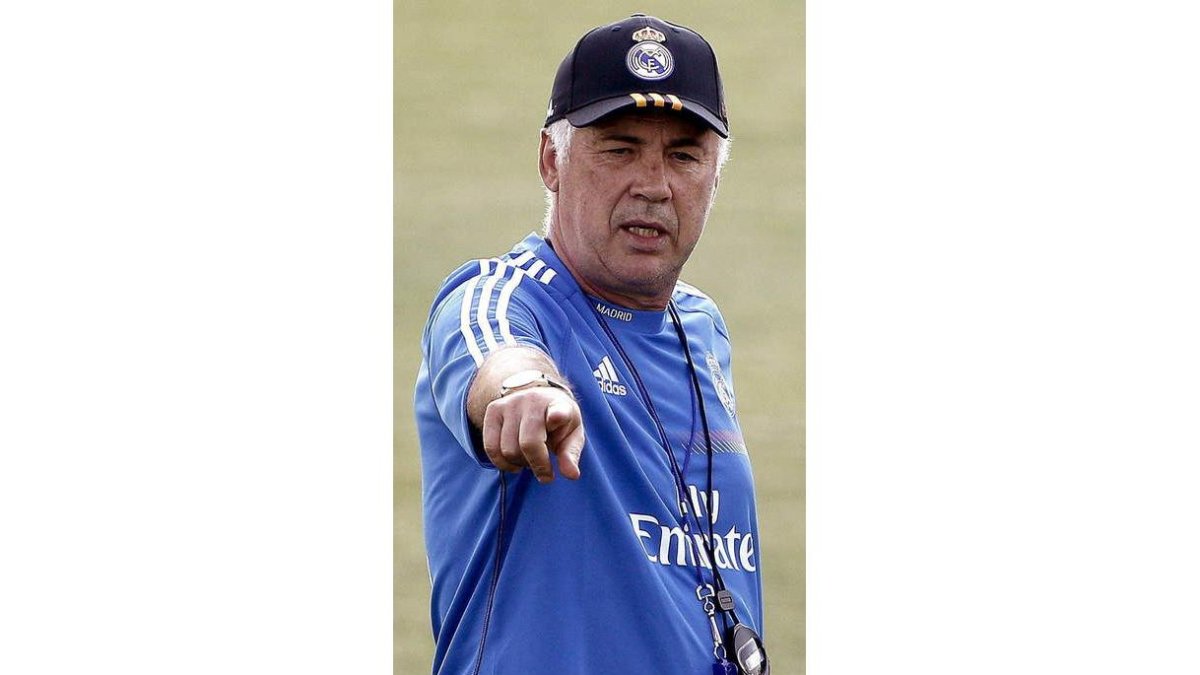 Ancelotti, en su primer entrenamiento con el Madrid.