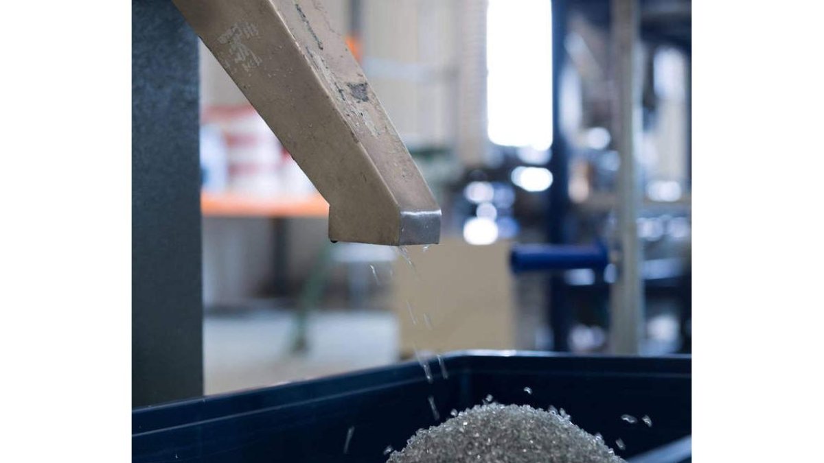 CuRe Technology busca nuevos usos para los residuos de poliéster difícil de reciclar. dl