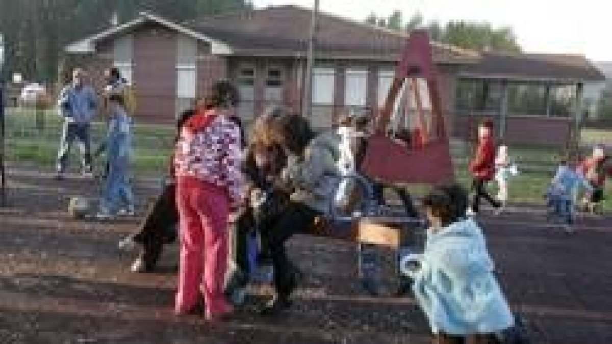Los alumnos de los núcleos rurales tendrán más difícil acogerse al nuevo plan, según CC.OO.