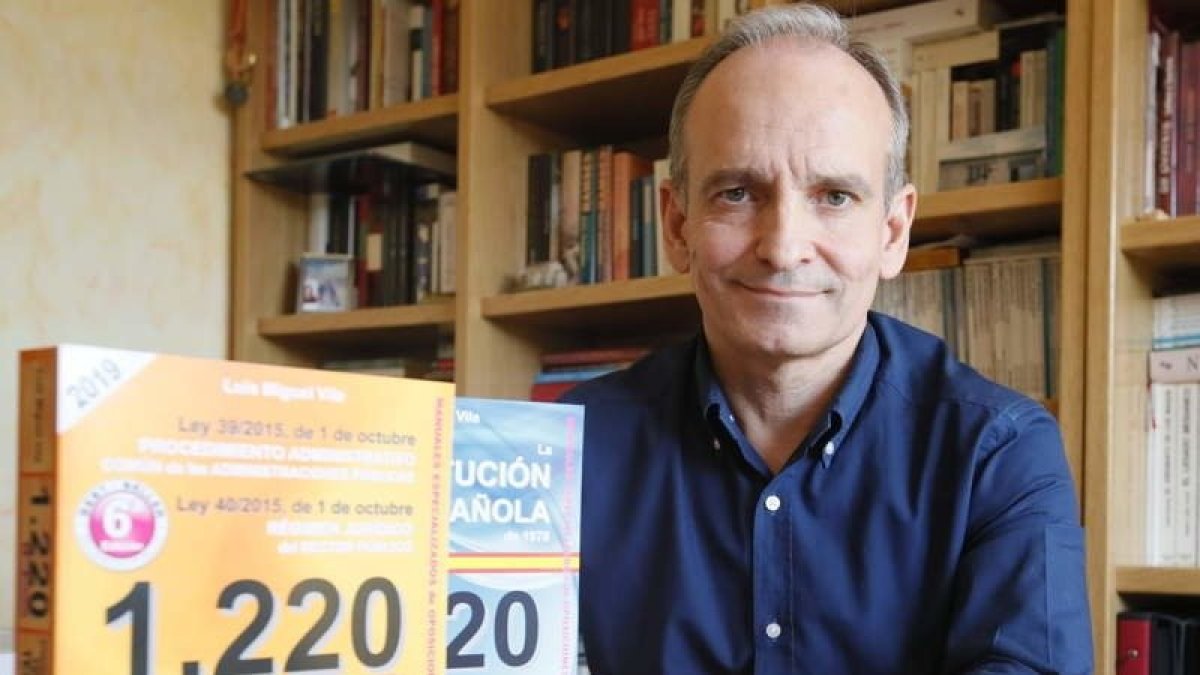 El funcionario leonés Luis Miguel Vila. RAMIRO