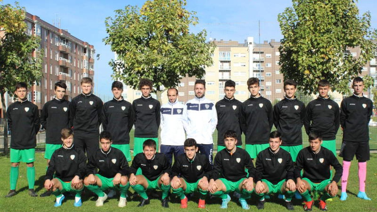 Formación del Atlético Pinilla B, líder destacado de la 2.ª División Provincial Juvenil.