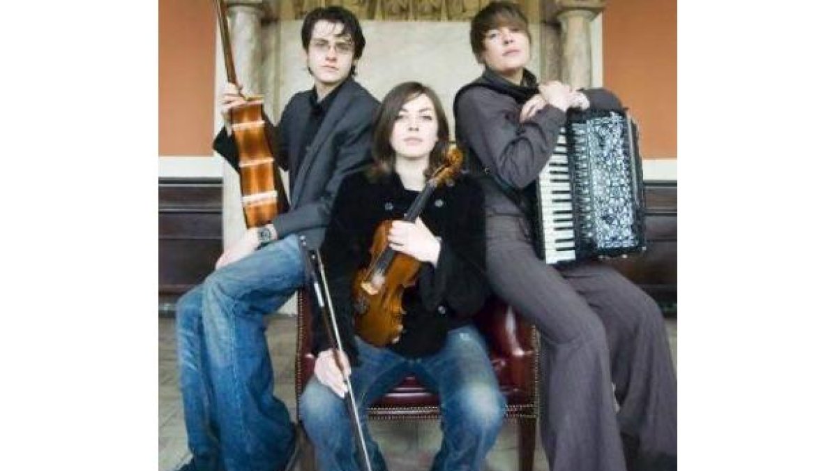 Innes Watson, Lori Watson y Fiona Young