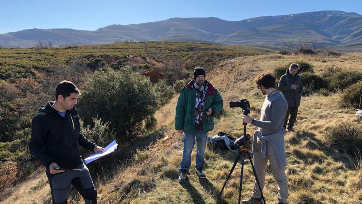 Un equipo de técnicos llegó la semana pasada a León para grabar el documental. DL