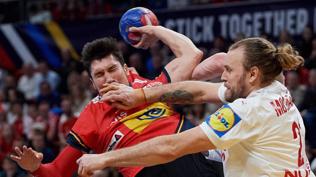 España no tuvo su mejor día en ataque y los daneses lograron el pase a la final. ADAM WARZAWA