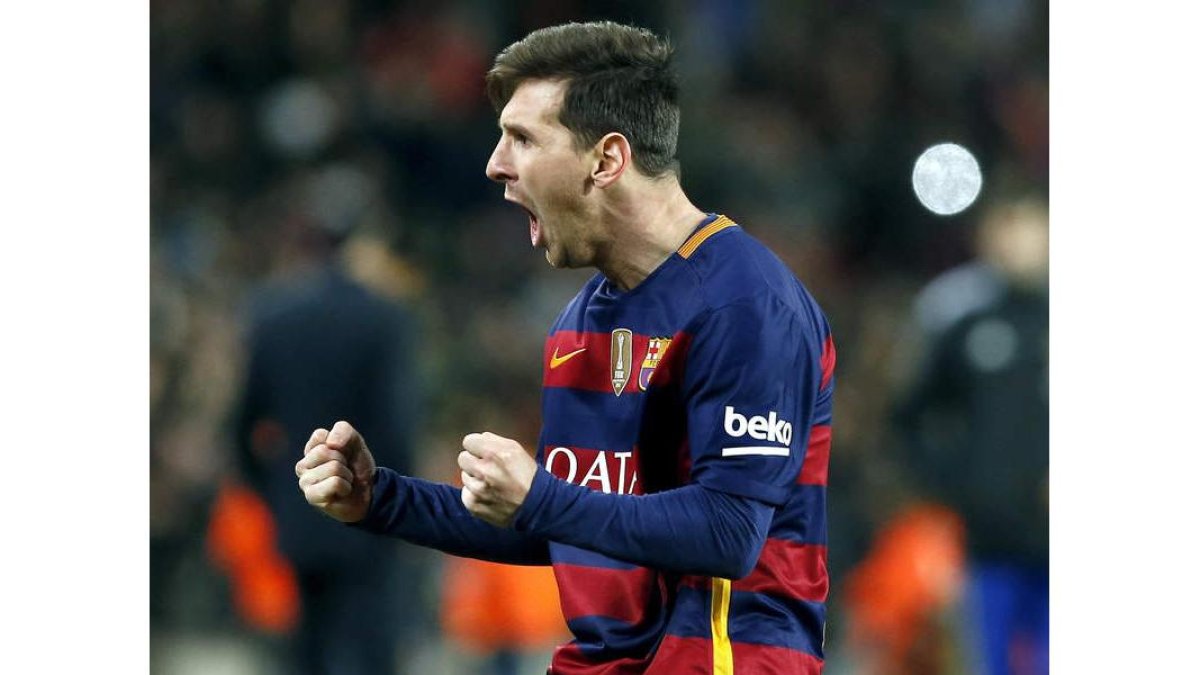 El delantero del Barcelona, el argentino Leo Messi, celebra su segundo gol ante el Espanyol.