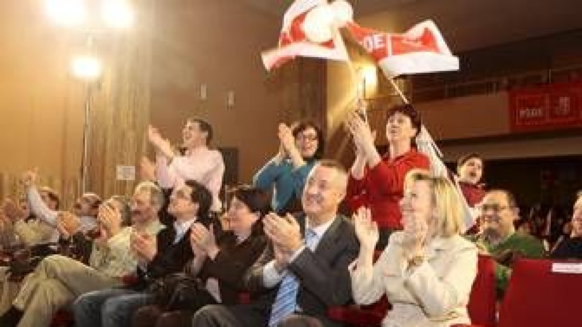 Amparo Valcarce, Jesús Caldera, Ana Luisa Durán y Diego Moreno en el acto socialista